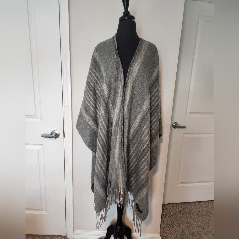 Claudia Nichole Gray Merino Cashmere Poncho